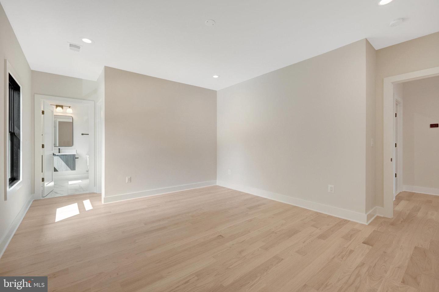 6514 BYRNES DR, MCLEAN, Virginia 22101, 6 Bedrooms Bedrooms, ,6 BathroomsBathrooms,Residential,For sale,6514 BYRNES DR,VAFX2252218 MLS # VAFX2252218