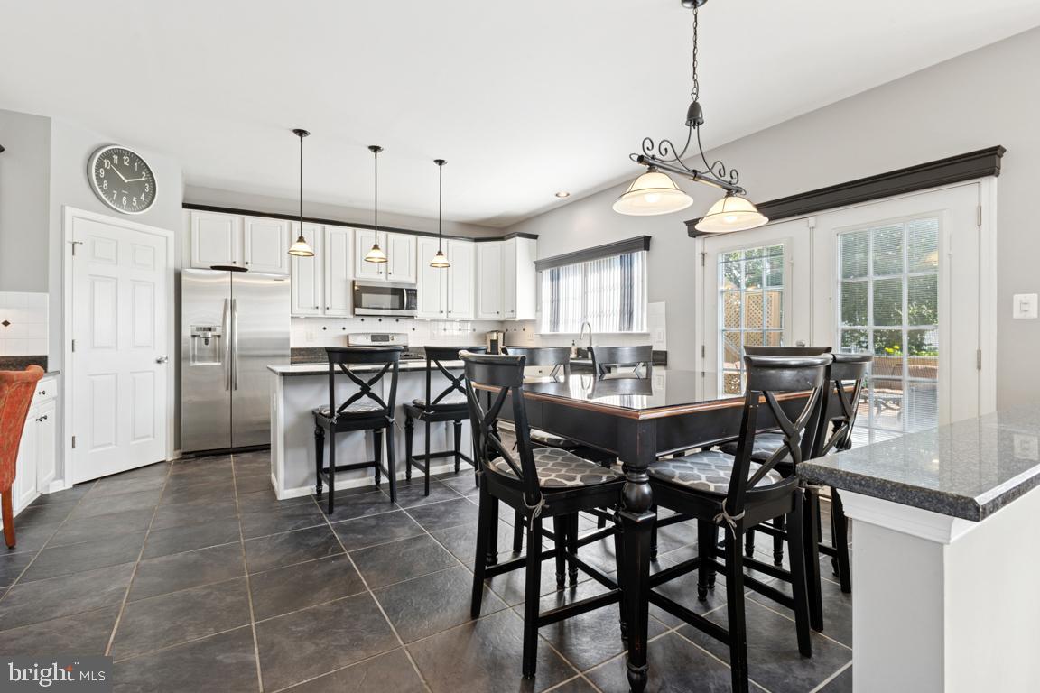 8899 TENBURY CT, BRISTOW, Virginia 20136, 4 Bedrooms Bedrooms, ,3 BathroomsBathrooms,Residential,For sale,8899 TENBURY CT,VAPW2098108 MLS # VAPW2098108