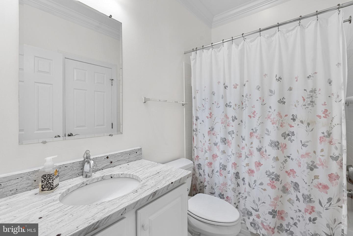 10111 BALLYNAHOWN CIR, FAIRFAX, Virginia 22030, 4 Bedrooms Bedrooms, ,4 BathroomsBathrooms,Residential,For sale,10111 BALLYNAHOWN CIR,VAFC2006530 MLS # VAFC2006530