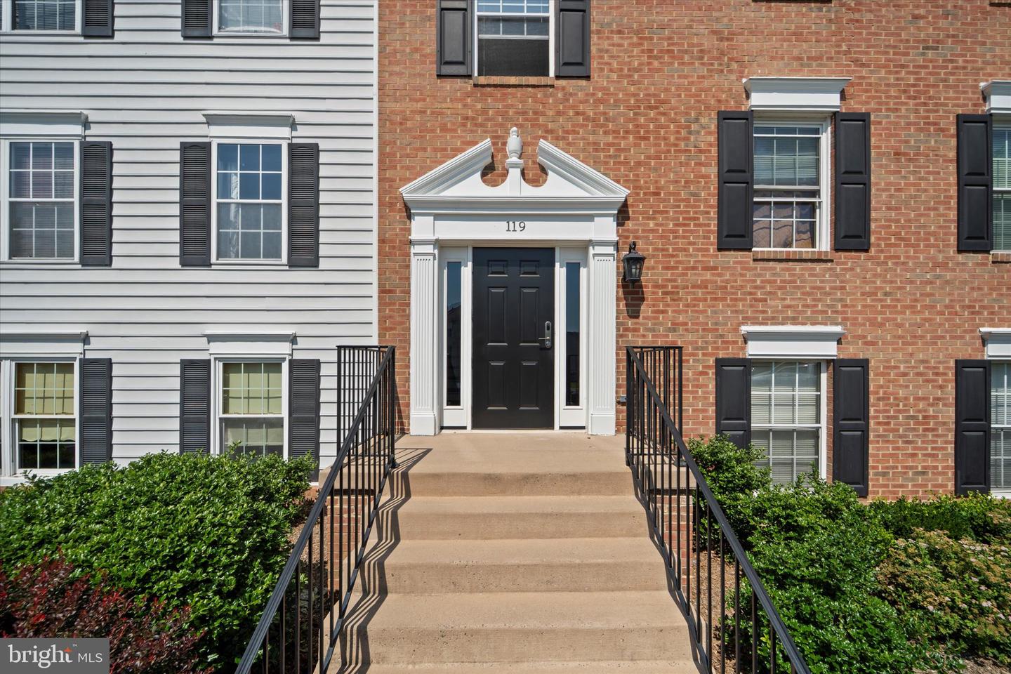 119 PROSPERITY AVE SE #C, LEESBURG, Virginia 20175, 3 Bedrooms Bedrooms, ,2 BathroomsBathrooms,Residential,For sale,119 PROSPERITY AVE SE #C,VALO2100604 MLS # VALO2100604