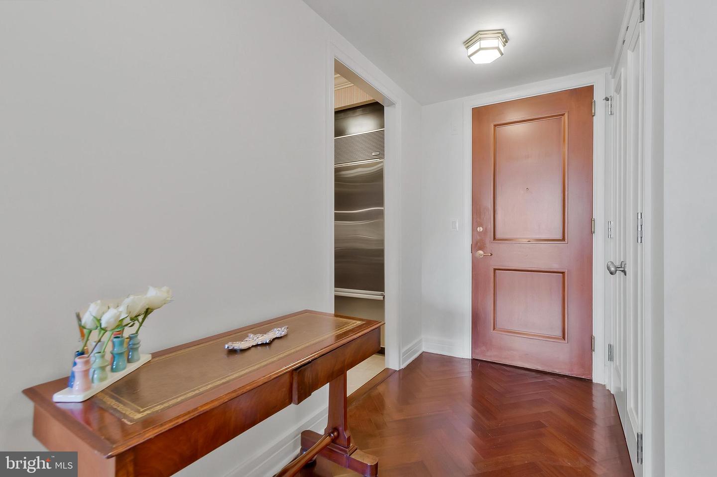 1155 23RD ST NW #5L, WASHINGTON, District Of Columbia 20037, 2 Bedrooms Bedrooms, ,2 BathroomsBathrooms,Residential,For sale,1155 23RD ST NW #5L,DCDC2207884 MLS # DCDC2207884