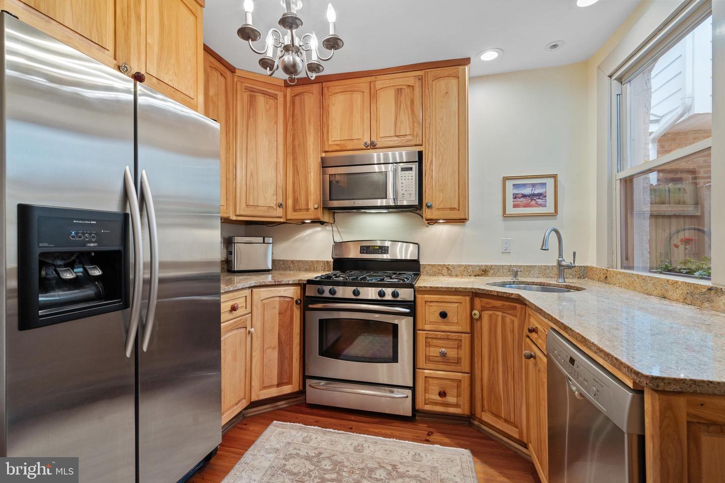 416 S FAIRFAX ST S, ALEXANDRIA, Virginia 22314, 3 Bedrooms Bedrooms, ,1 BathroomBathrooms,Residential,For sale,416 S FAIRFAX ST S,VAAX2046942 MLS # VAAX2046942