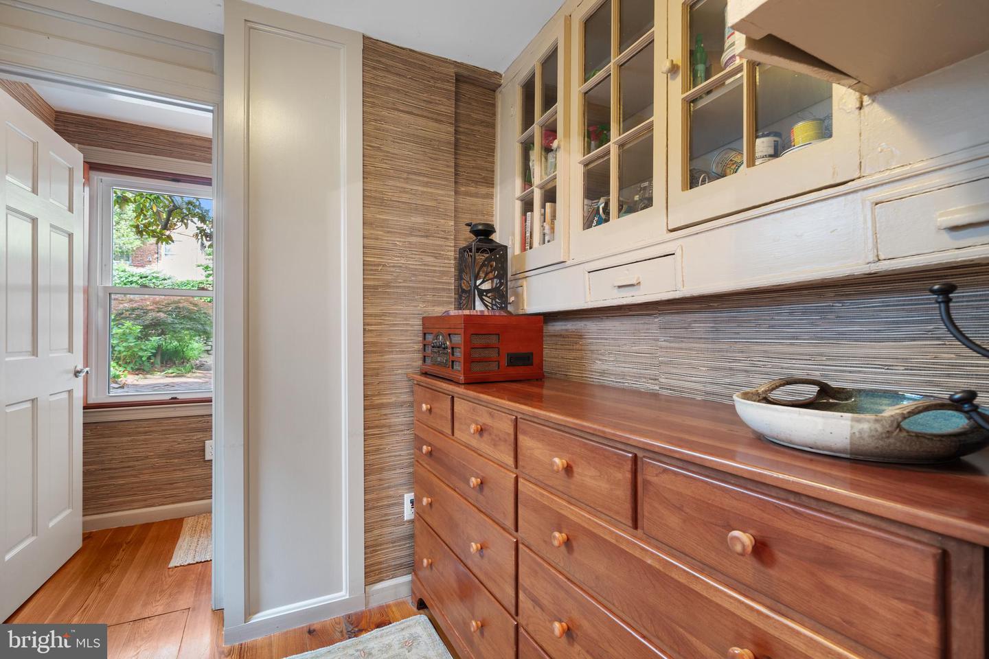 416 S FAIRFAX ST S, ALEXANDRIA, Virginia 22314, 3 Bedrooms Bedrooms, ,1 BathroomBathrooms,Residential,For sale,416 S FAIRFAX ST S,VAAX2046942 MLS # VAAX2046942