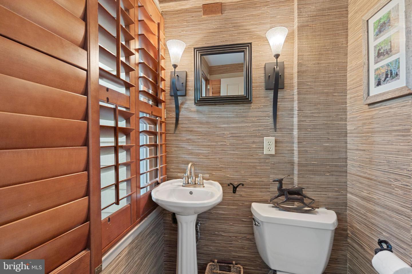 416 S FAIRFAX ST S, ALEXANDRIA, Virginia 22314, 3 Bedrooms Bedrooms, ,1 BathroomBathrooms,Residential,For sale,416 S FAIRFAX ST S,VAAX2046942 MLS # VAAX2046942