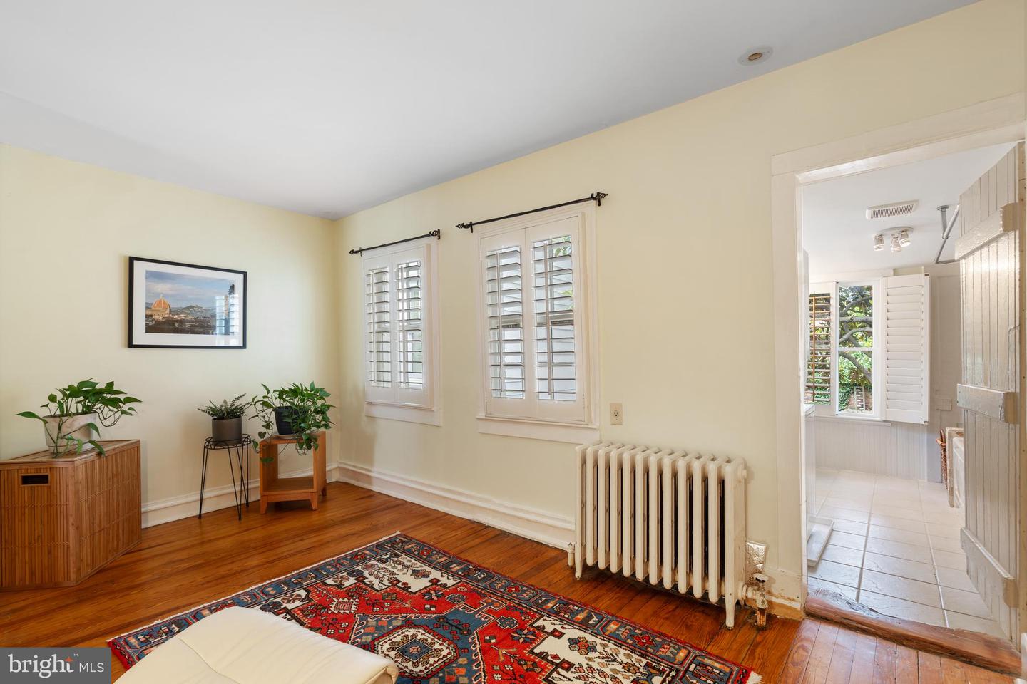 416 S FAIRFAX ST S, ALEXANDRIA, Virginia 22314, 3 Bedrooms Bedrooms, ,1 BathroomBathrooms,Residential,For sale,416 S FAIRFAX ST S,VAAX2046942 MLS # VAAX2046942