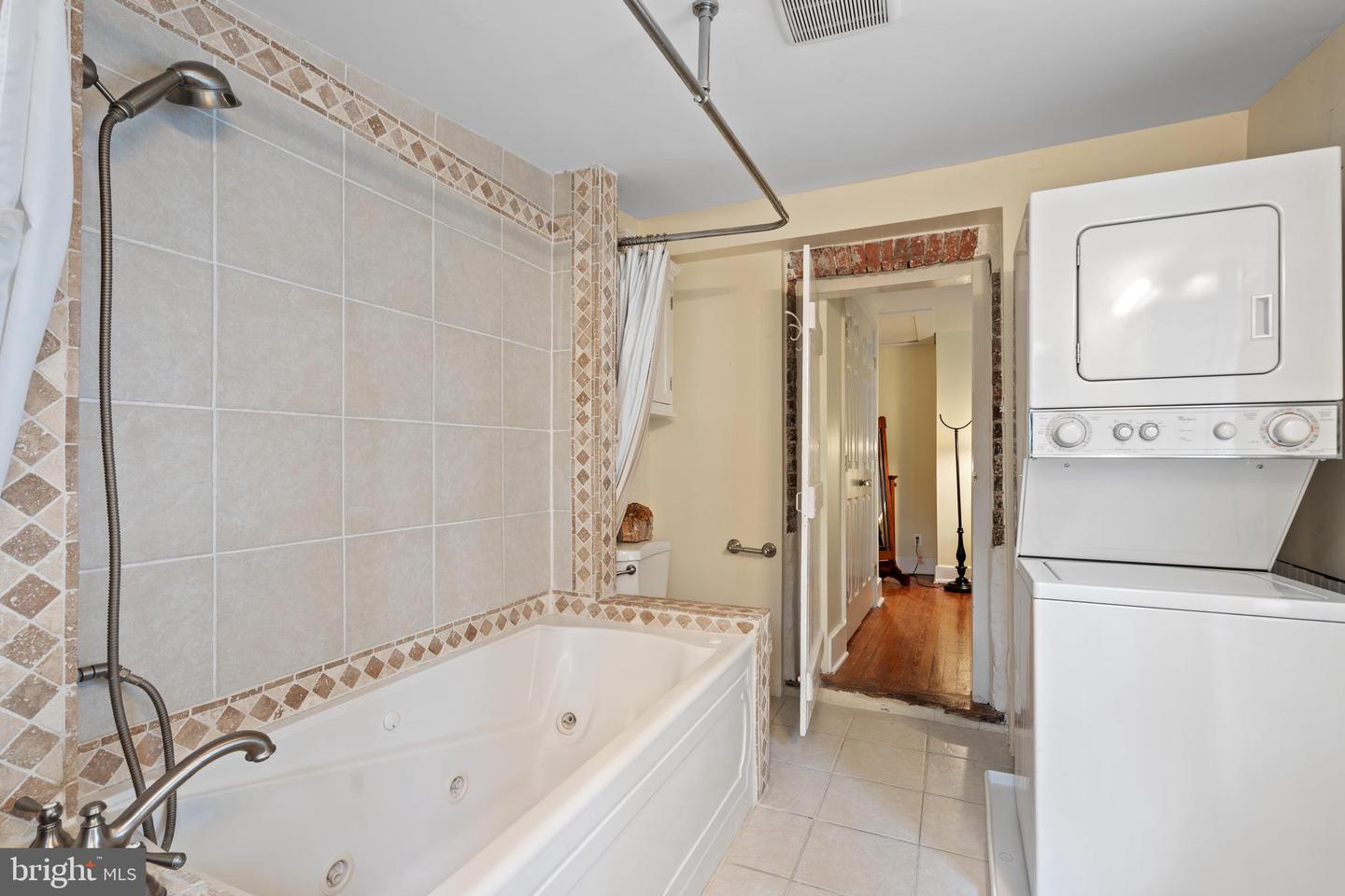 416 S FAIRFAX ST S, ALEXANDRIA, Virginia 22314, 3 Bedrooms Bedrooms, ,1 BathroomBathrooms,Residential,For sale,416 S FAIRFAX ST S,VAAX2046942 MLS # VAAX2046942