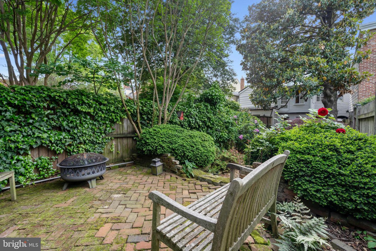 416 S FAIRFAX ST S, ALEXANDRIA, Virginia 22314, 3 Bedrooms Bedrooms, ,1 BathroomBathrooms,Residential,For sale,416 S FAIRFAX ST S,VAAX2046942 MLS # VAAX2046942