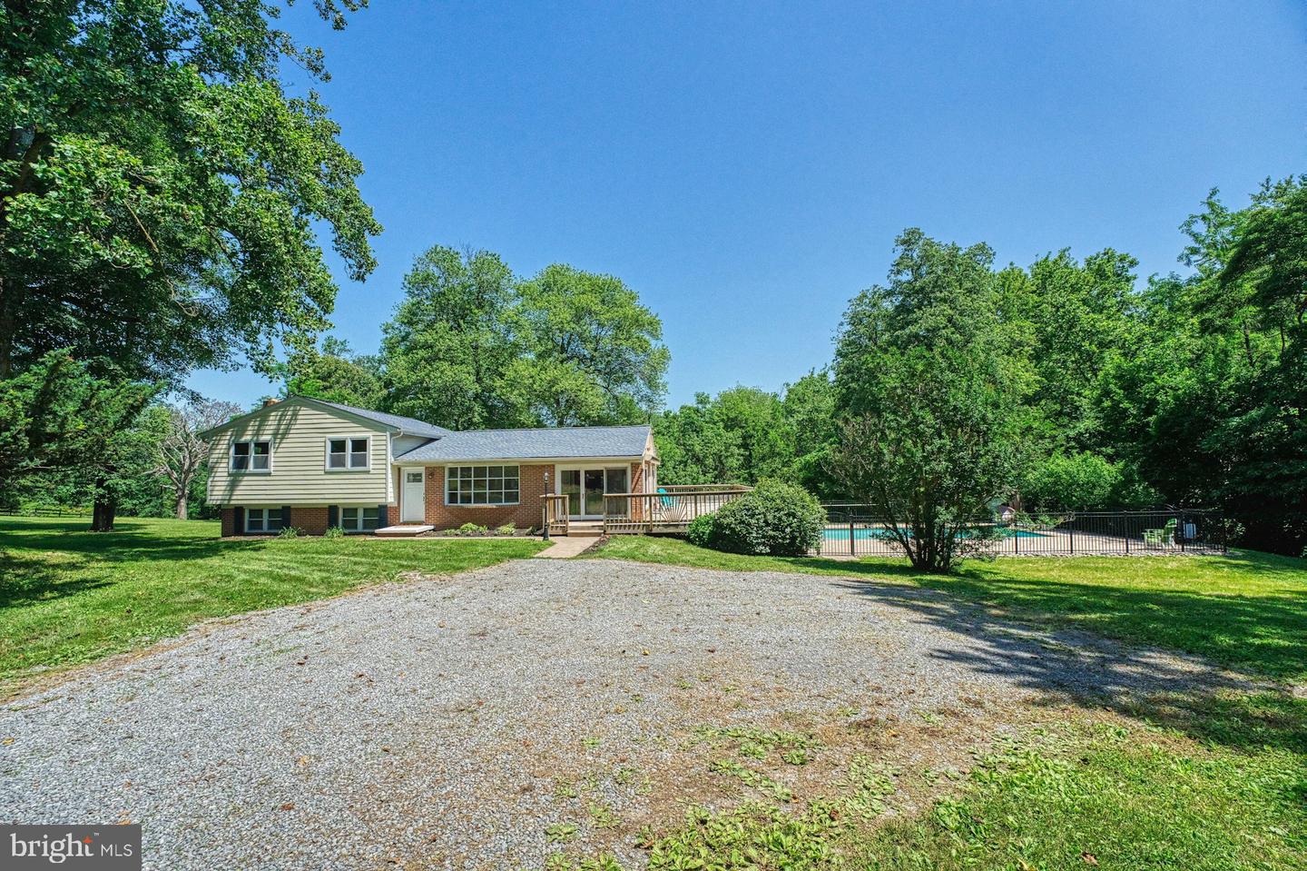 38308 LONG LN, LOVETTSVILLE, Virginia 20180, 3 Bedrooms Bedrooms, ,3 BathroomsBathrooms,Residential,For sale,38308 LONG LN,VALO2100632 MLS # VALO2100632