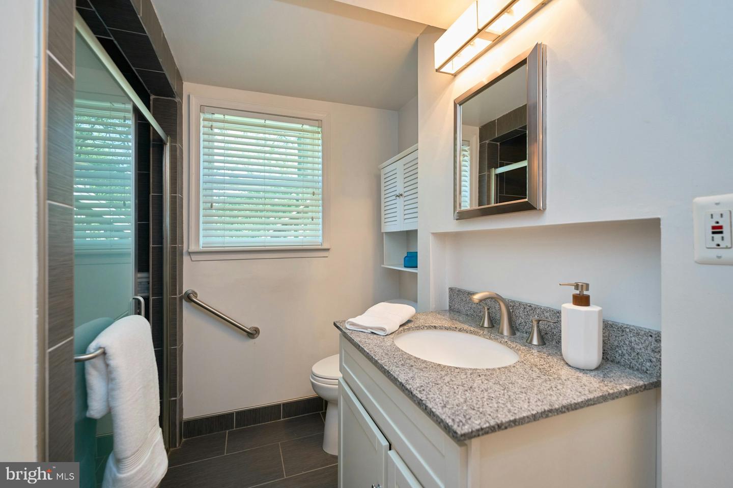38308 LONG LN, LOVETTSVILLE, Virginia 20180, 3 Bedrooms Bedrooms, ,3 BathroomsBathrooms,Residential,For sale,38308 LONG LN,VALO2100632 MLS # VALO2100632
