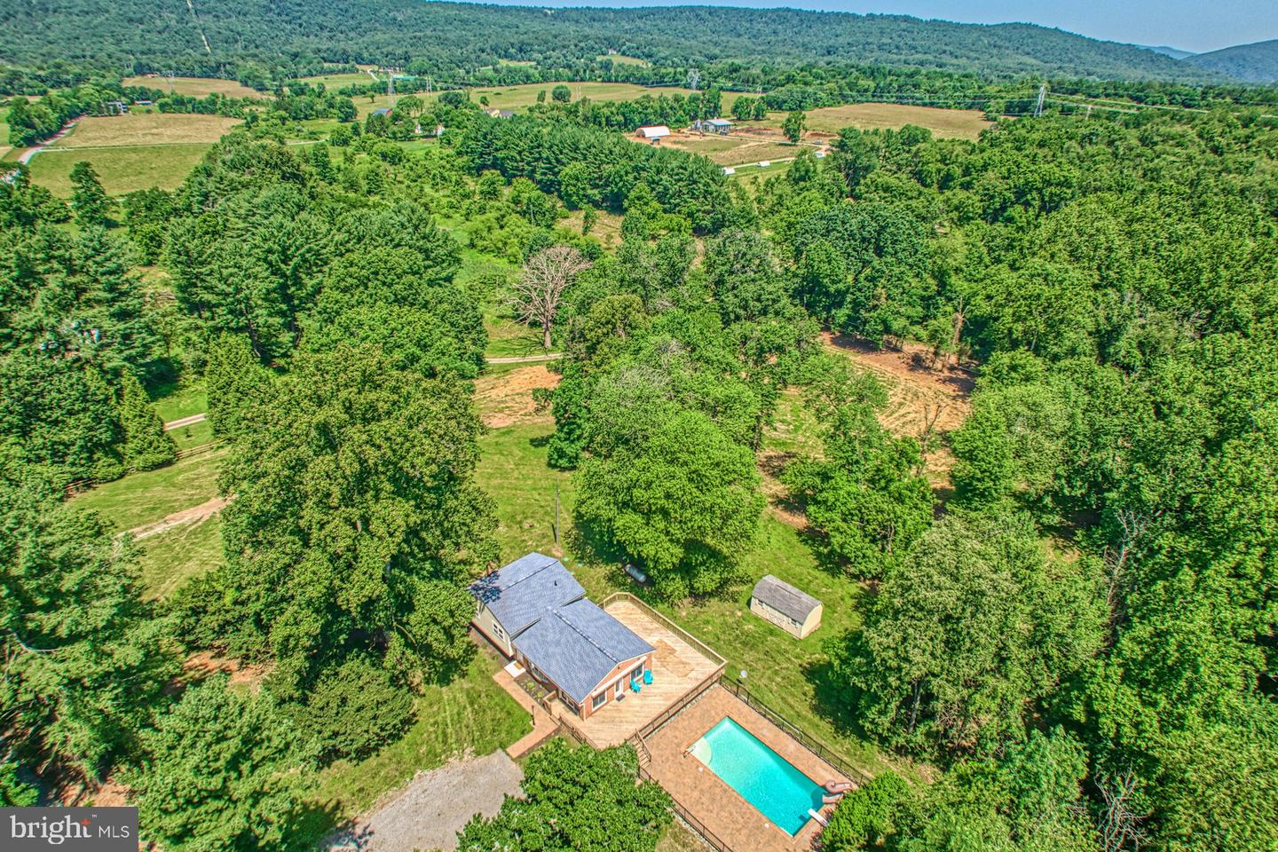 38308 LONG LN, LOVETTSVILLE, Virginia 20180, 3 Bedrooms Bedrooms, ,3 BathroomsBathrooms,Residential,For sale,38308 LONG LN,VALO2100632 MLS # VALO2100632