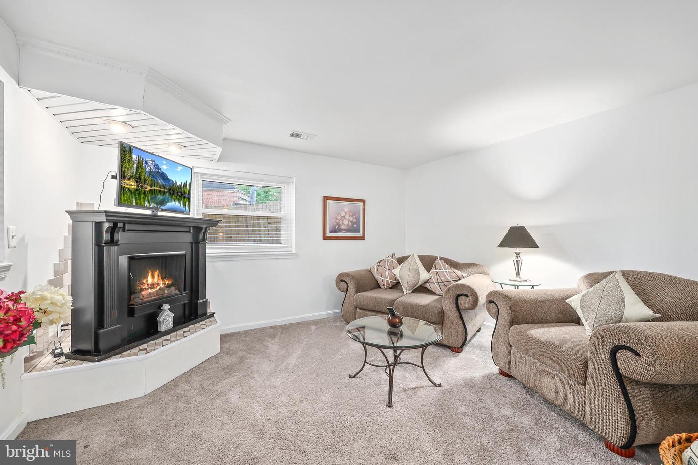 18505 CABIN RD, TRIANGLE, Virginia 22172, 5 Bedrooms Bedrooms, ,3 BathroomsBathrooms,Residential,For sale,18505 CABIN RD,VAPW2098052 MLS # VAPW2098052