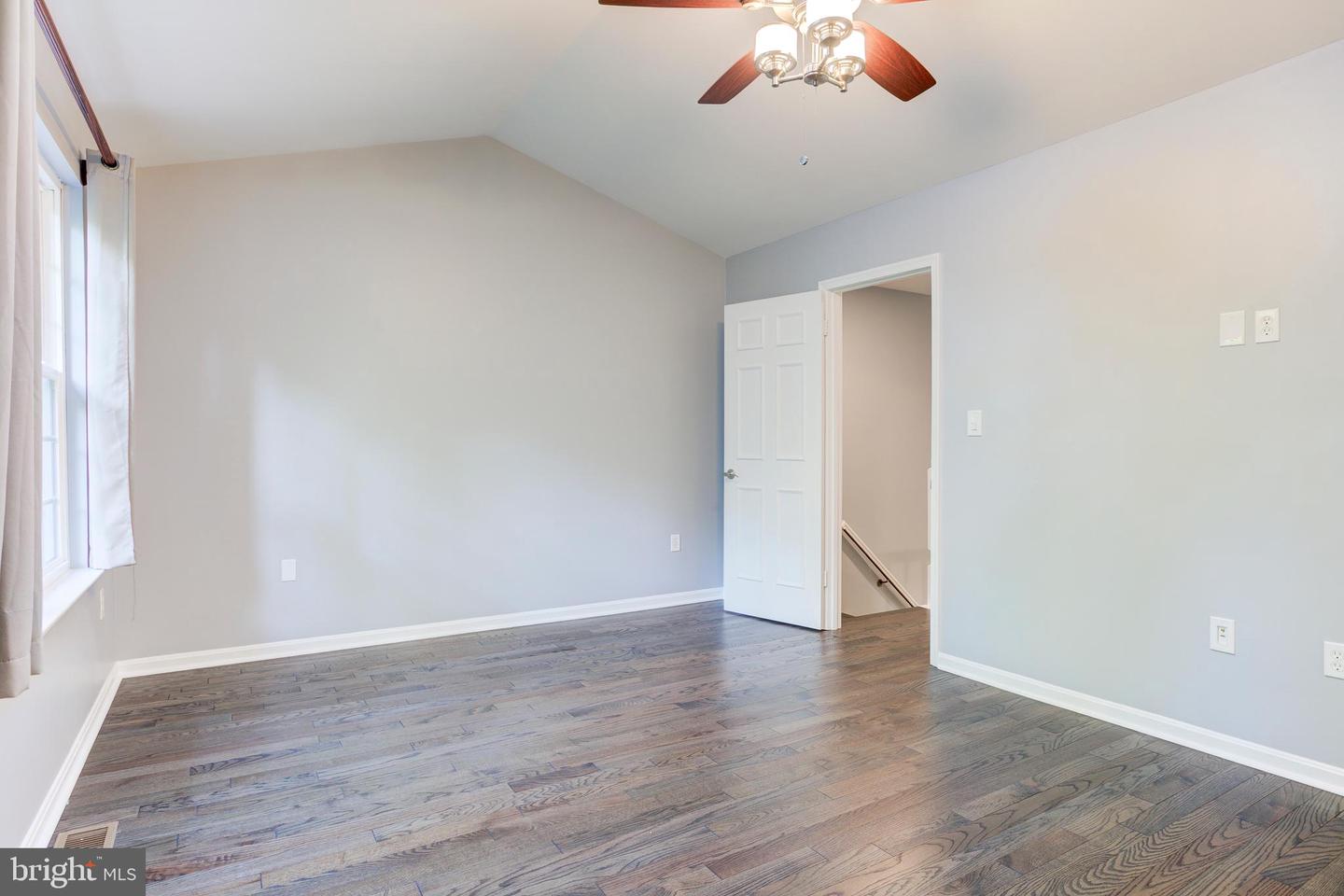 5919 HIGH MEADOW RD, ALEXANDRIA, Virginia 22310, 3 Bedrooms Bedrooms, ,3 BathroomsBathrooms,Residential,For sale,5919 HIGH MEADOW RD,VAFX2251384 MLS # VAFX2251384