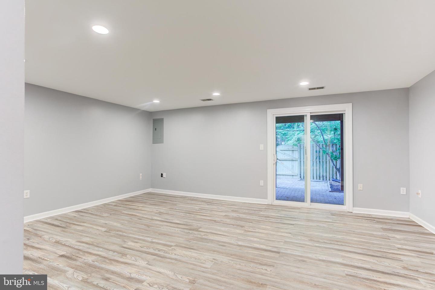 5919 HIGH MEADOW RD, ALEXANDRIA, Virginia 22310, 3 Bedrooms Bedrooms, ,3 BathroomsBathrooms,Residential,For sale,5919 HIGH MEADOW RD,VAFX2251384 MLS # VAFX2251384