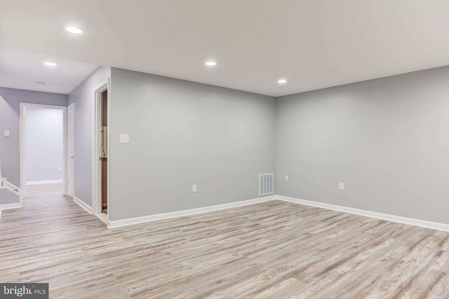 5919 HIGH MEADOW RD, ALEXANDRIA, Virginia 22310, 3 Bedrooms Bedrooms, ,3 BathroomsBathrooms,Residential,For sale,5919 HIGH MEADOW RD,VAFX2251384 MLS # VAFX2251384