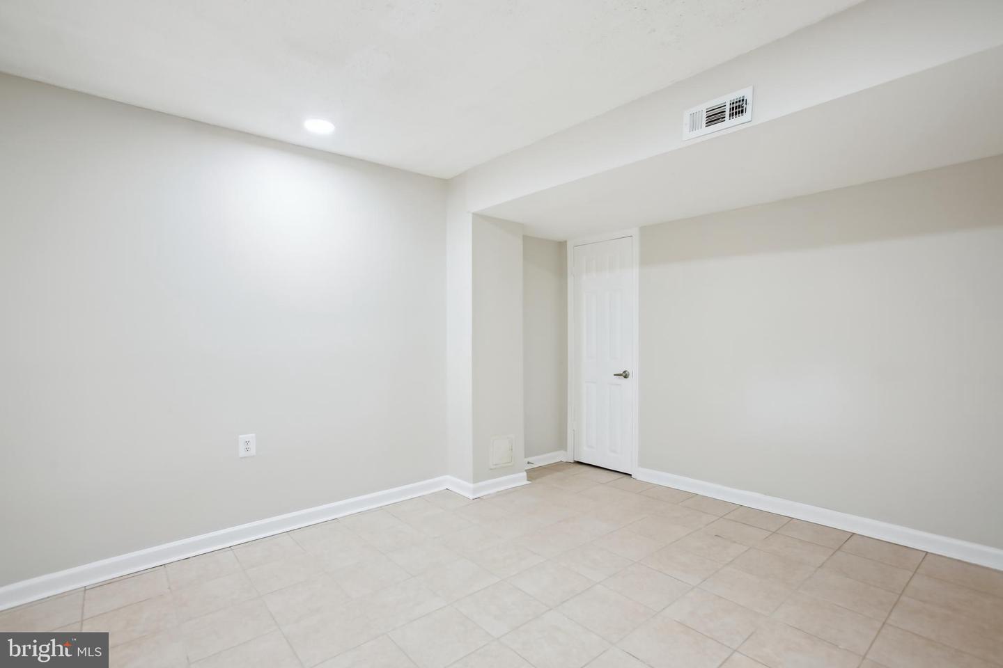 3615 FELMORE CT, WOODBRIDGE, Virginia 22193, 4 Bedrooms Bedrooms, ,2 BathroomsBathrooms,Residential,For sale,3615 FELMORE CT,VAPW2098068 MLS # VAPW2098068