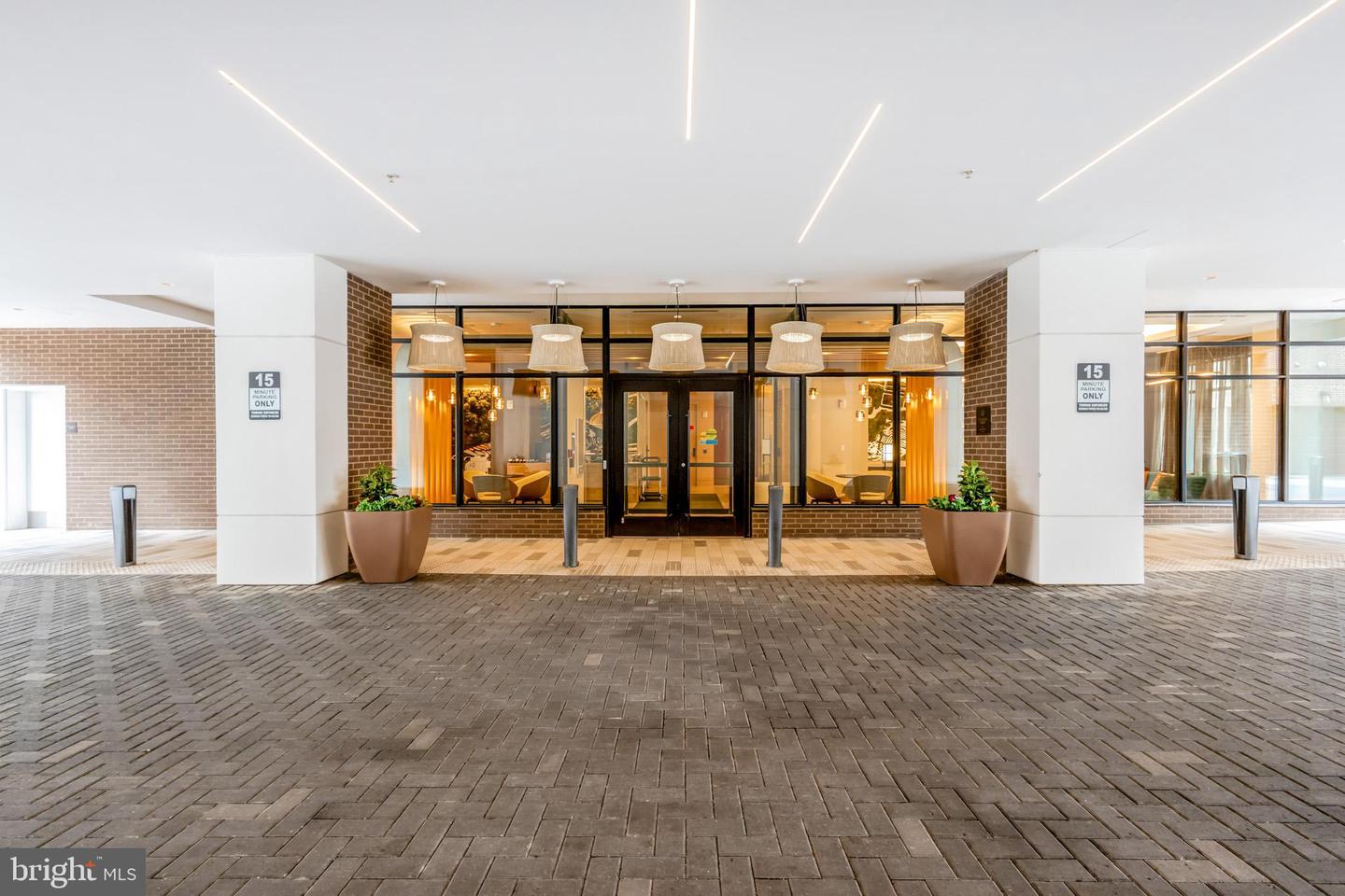 925 N FAIRFAX ST #610, ALEXANDRIA, Virginia 22314, 2 Bedrooms Bedrooms, ,2 BathroomsBathrooms,Residential,For sale,925 N FAIRFAX ST #610,VAAX2046952 MLS # VAAX2046952
