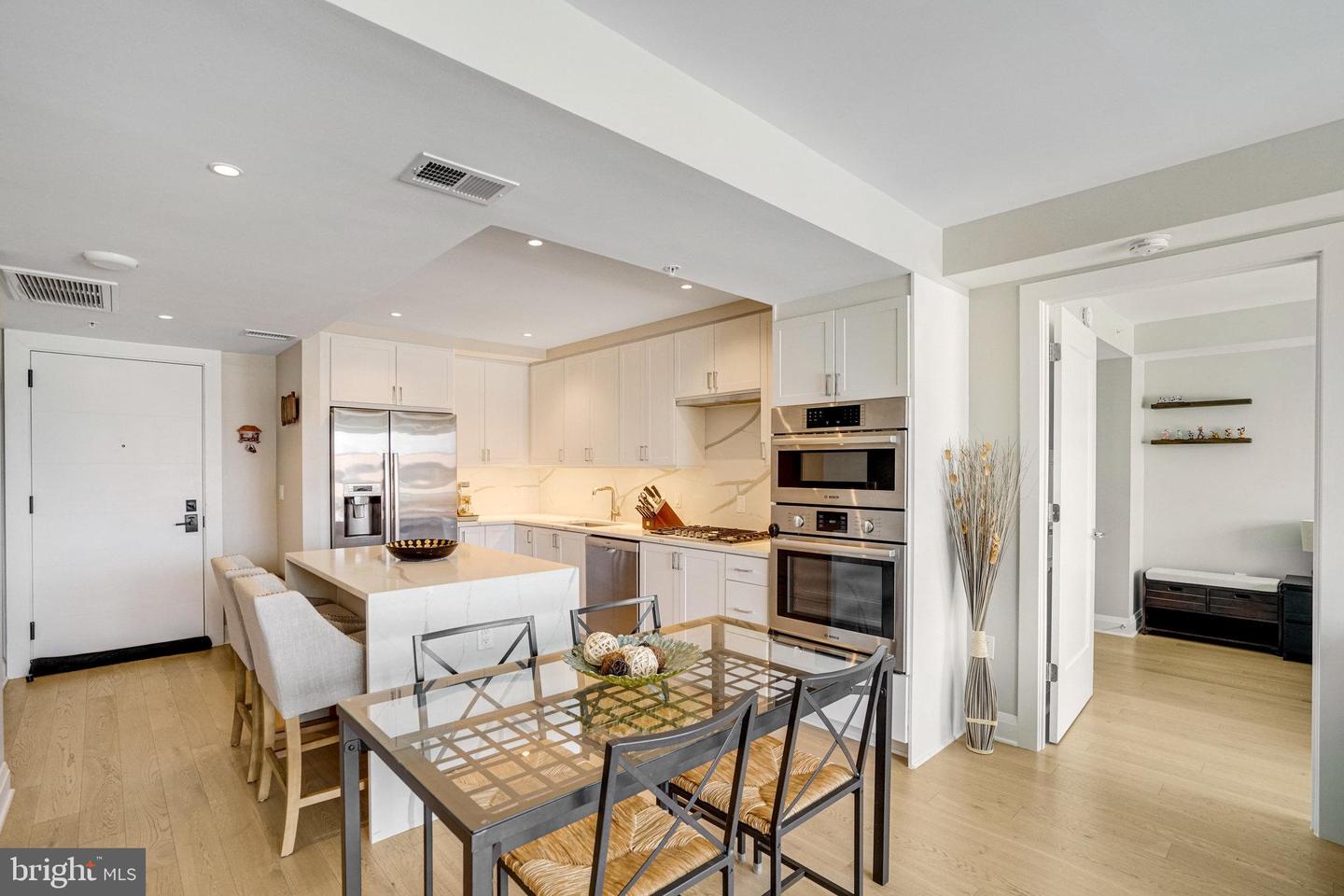 925 N FAIRFAX ST #610, ALEXANDRIA, Virginia 22314, 2 Bedrooms Bedrooms, ,2 BathroomsBathrooms,Residential,For sale,925 N FAIRFAX ST #610,VAAX2046952 MLS # VAAX2046952