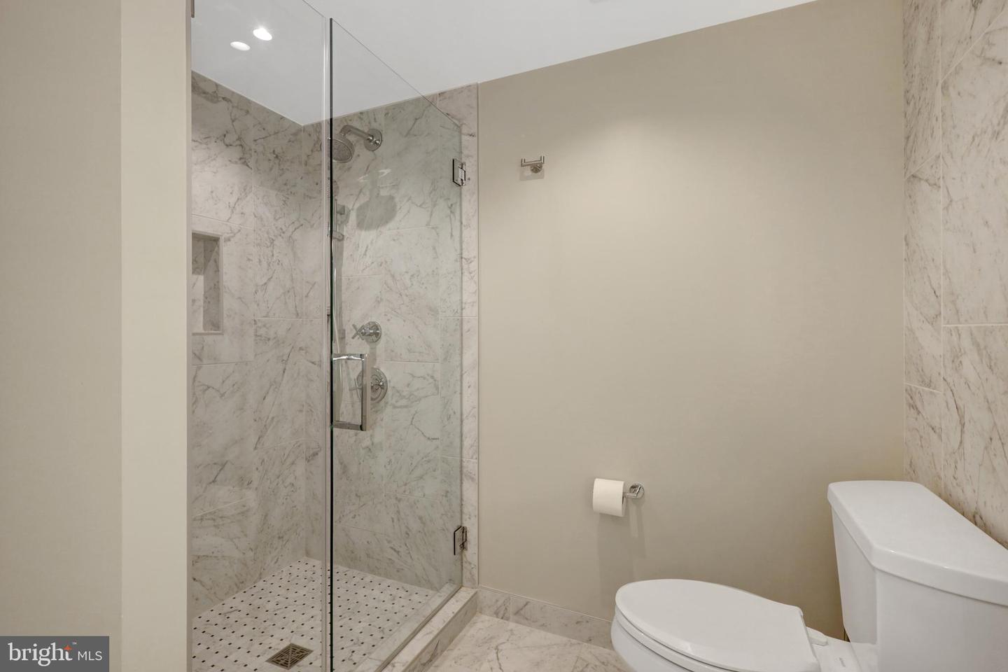925 N FAIRFAX ST #610, ALEXANDRIA, Virginia 22314, 2 Bedrooms Bedrooms, ,2 BathroomsBathrooms,Residential,For sale,925 N FAIRFAX ST #610,VAAX2046952 MLS # VAAX2046952