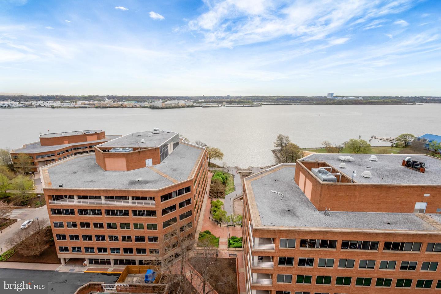 925 N FAIRFAX ST #610, ALEXANDRIA, Virginia 22314, 2 Bedrooms Bedrooms, ,2 BathroomsBathrooms,Residential,For sale,925 N FAIRFAX ST #610,VAAX2046952 MLS # VAAX2046952