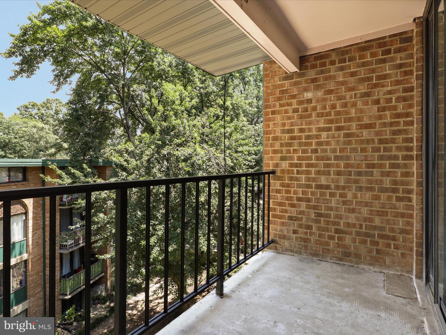 509 N ARMISTEAD ST #303, ALEXANDRIA, Virginia 22312, 3 Bedrooms Bedrooms, ,1 BathroomBathrooms,Residential,For sale,509 N ARMISTEAD ST #303,VAAX2046956 MLS # VAAX2046956 509 N ARMISTEAD ST #303, ALEXANDRIA, Virginia 22312, 3 Bedrooms Bedrooms, ,1 BathroomBathrooms,Residential,For sale,509 N ARMISTEAD ST #303,VAAX2046956 MLS # VAAX2046956