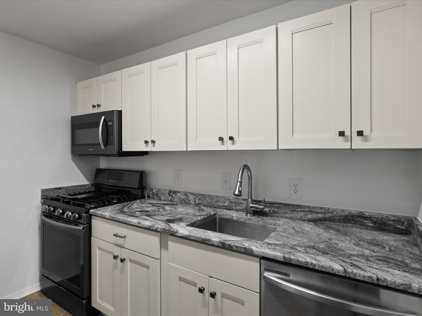 509 N ARMISTEAD ST #303, ALEXANDRIA, Virginia 22312, 3 Bedrooms Bedrooms, ,1 BathroomBathrooms,Residential,For sale,509 N ARMISTEAD ST #303,VAAX2046956 MLS # VAAX2046956 509 N ARMISTEAD ST #303, ALEXANDRIA, Virginia 22312, 3 Bedrooms Bedrooms, ,1 BathroomBathrooms,Residential,For sale,509 N ARMISTEAD ST #303,VAAX2046956 MLS # VAAX2046956