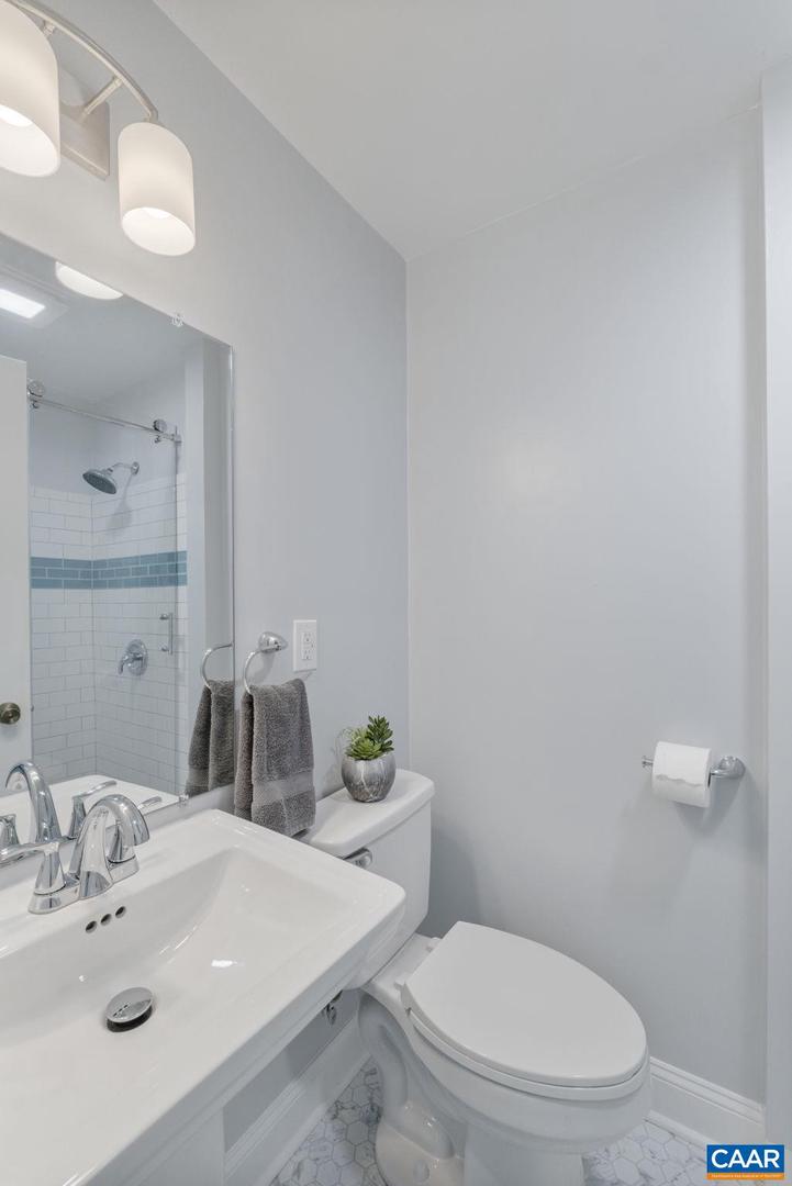 1526 BROAD AVE, CHARLOTTESVILLE, Virginia 22903, 3 Bedrooms Bedrooms, ,2 BathroomsBathrooms,Residential,For sale,1526 BROAD AVE,666142 MLS # 666142