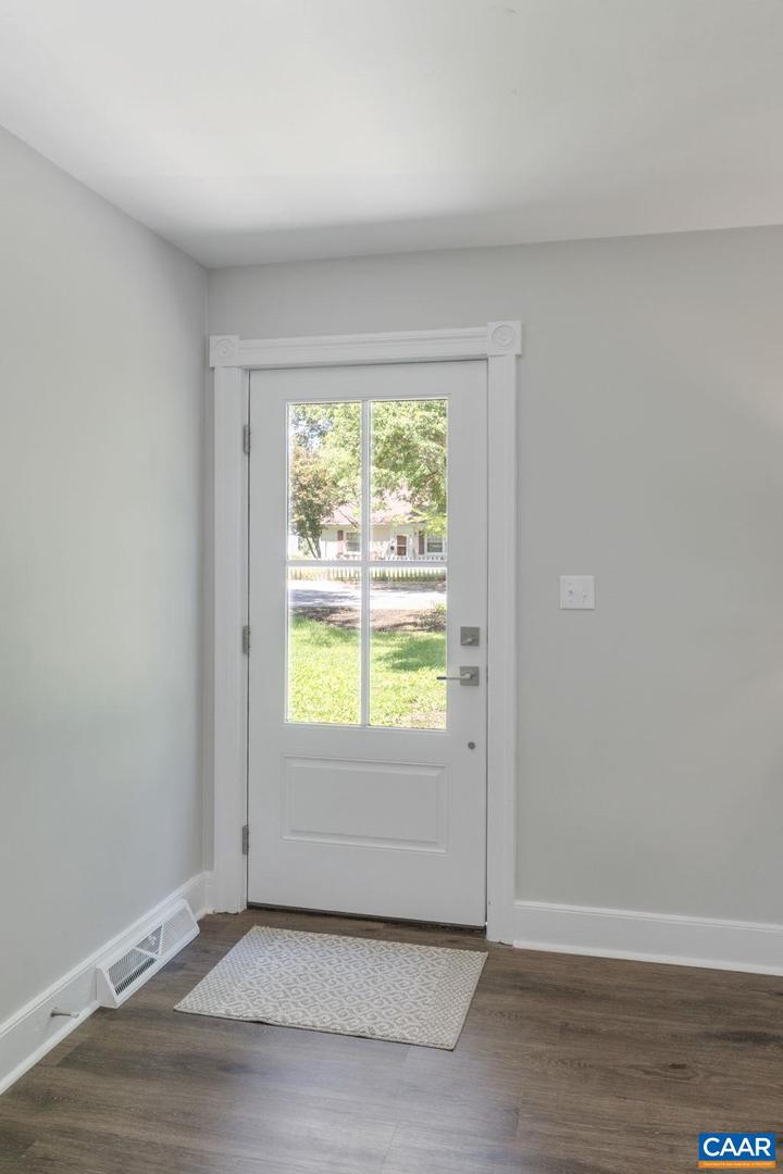 1526 BROAD AVE, CHARLOTTESVILLE, Virginia 22903, 3 Bedrooms Bedrooms, ,2 BathroomsBathrooms,Residential,For sale,1526 BROAD AVE,666142 MLS # 666142