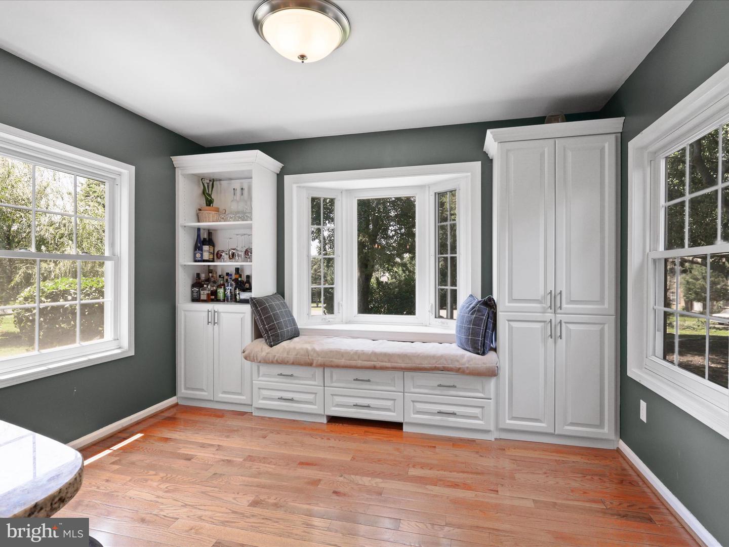 13505 CLEAR LAKE CT, HERNDON, Virginia 20171, 4 Bedrooms Bedrooms, ,2 BathroomsBathrooms,Residential,For sale,13505 CLEAR LAKE CT,VAFX2252252 MLS # VAFX2252252