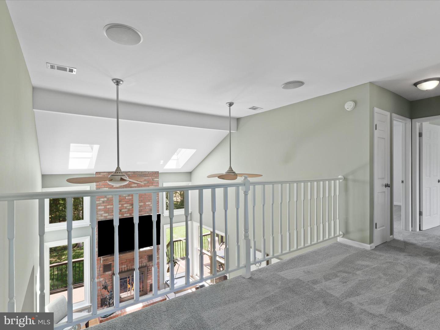 13505 CLEAR LAKE CT, HERNDON, Virginia 20171, 4 Bedrooms Bedrooms, ,2 BathroomsBathrooms,Residential,For sale,13505 CLEAR LAKE CT,VAFX2252252 MLS # VAFX2252252