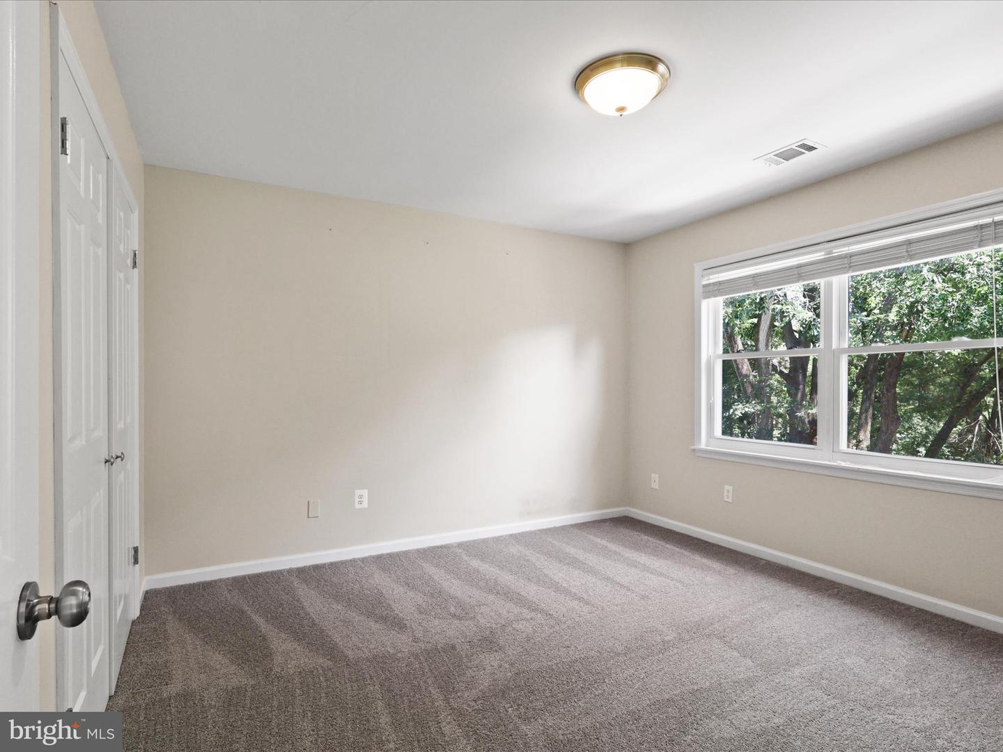13505 CLEAR LAKE CT, HERNDON, Virginia 20171, 4 Bedrooms Bedrooms, ,2 BathroomsBathrooms,Residential,For sale,13505 CLEAR LAKE CT,VAFX2252252 MLS # VAFX2252252
