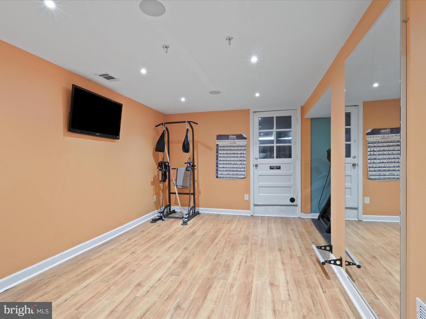 13505 CLEAR LAKE CT, HERNDON, Virginia 20171, 4 Bedrooms Bedrooms, ,2 BathroomsBathrooms,Residential,For sale,13505 CLEAR LAKE CT,VAFX2252252 MLS # VAFX2252252