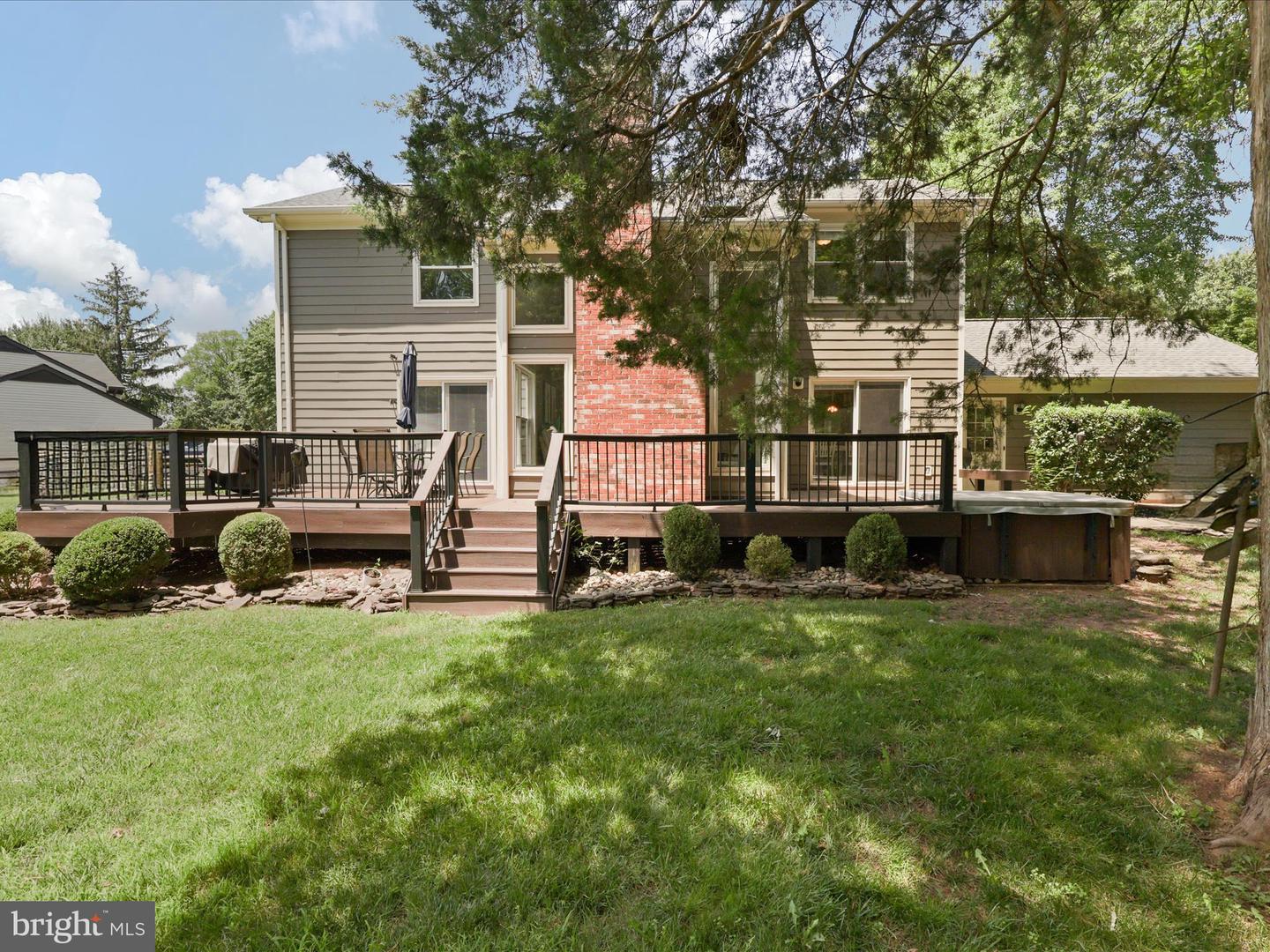13505 CLEAR LAKE CT, HERNDON, Virginia 20171, 4 Bedrooms Bedrooms, ,2 BathroomsBathrooms,Residential,For sale,13505 CLEAR LAKE CT,VAFX2252252 MLS # VAFX2252252