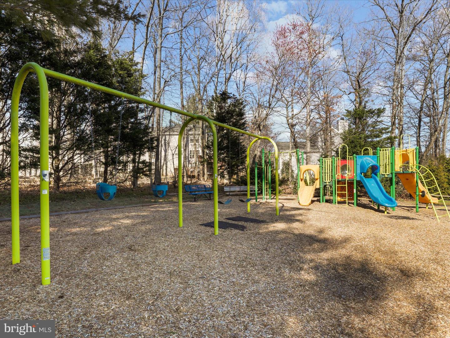 13505 CLEAR LAKE CT, HERNDON, Virginia 20171, 4 Bedrooms Bedrooms, ,2 BathroomsBathrooms,Residential,For sale,13505 CLEAR LAKE CT,VAFX2252252 MLS # VAFX2252252