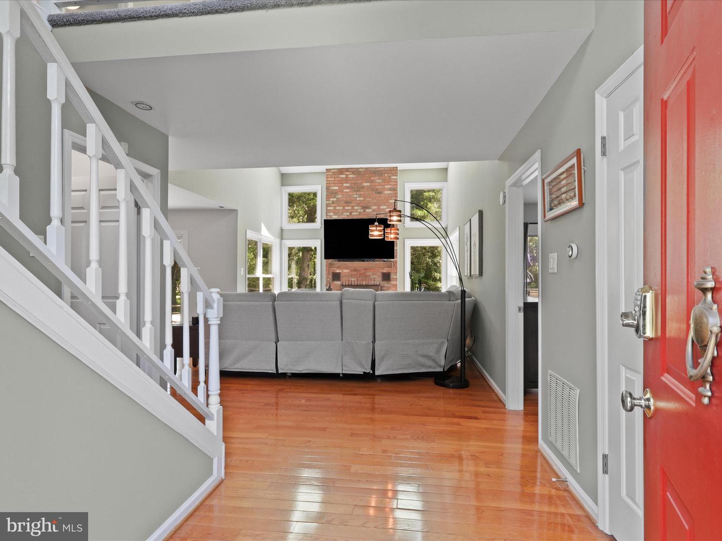 13505 CLEAR LAKE CT, HERNDON, Virginia 20171, 4 Bedrooms Bedrooms, ,2 BathroomsBathrooms,Residential,For sale,13505 CLEAR LAKE CT,VAFX2252252 MLS # VAFX2252252