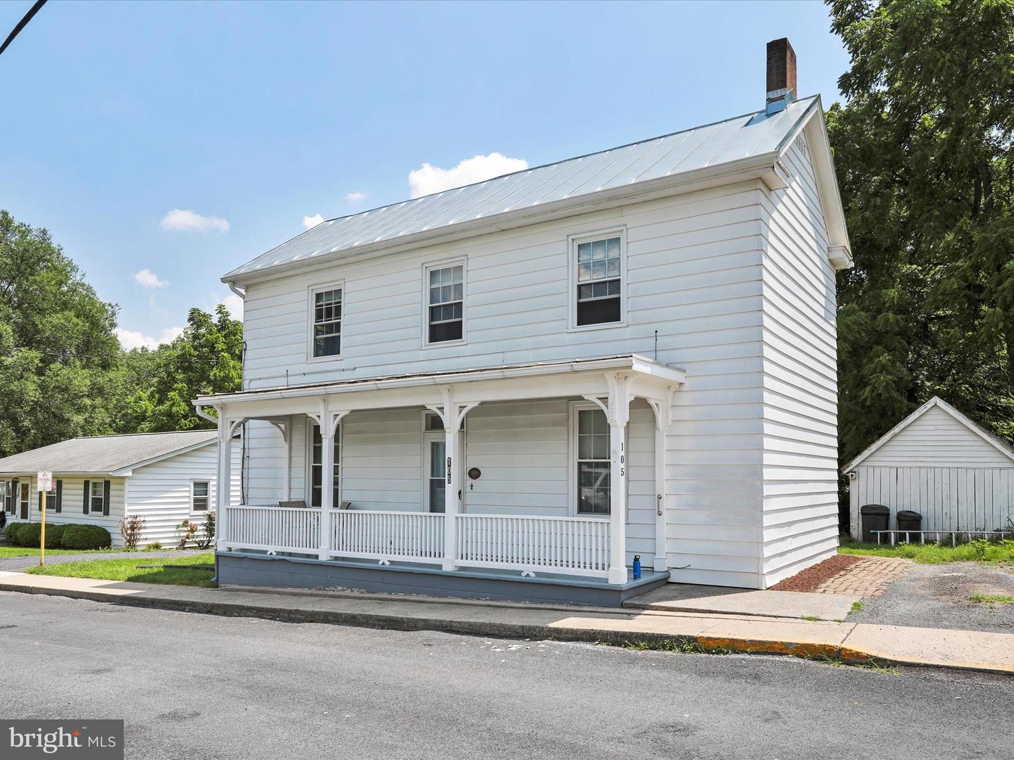 105 WATER ST, EDINBURG, Virginia 22824, 4 Bedrooms Bedrooms, ,2 BathroomsBathrooms,Residential,For sale,105 WATER ST,VASH2011840 MLS # VASH2011840