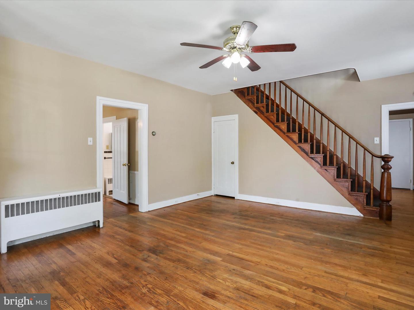 105 WATER ST, EDINBURG, Virginia 22824, 4 Bedrooms Bedrooms, ,2 BathroomsBathrooms,Residential,For sale,105 WATER ST,VASH2011840 MLS # VASH2011840