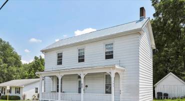 105 WATER ST, EDINBURG, Virginia 22824, 4 Bedrooms Bedrooms, ,2 BathroomsBathrooms,Residential,For sale,105 WATER ST,VASH2011840 MLS # VASH2011840