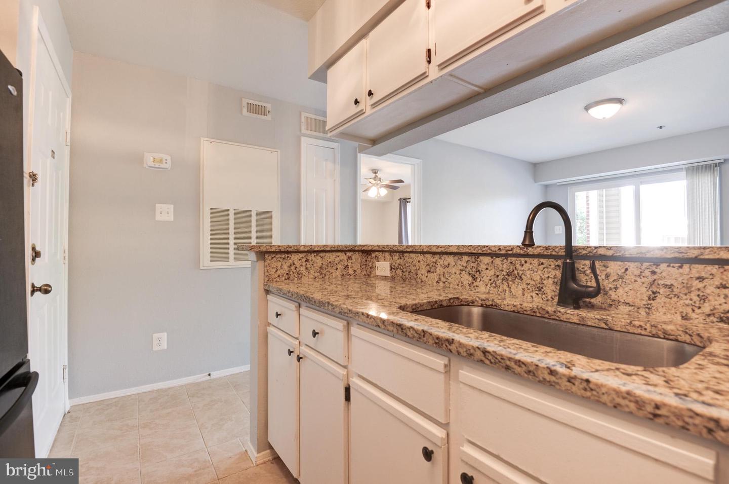 3313 WYNDHAM CIR #3210, ALEXANDRIA, Virginia 22302, 1 Bedroom Bedrooms, ,1 BathroomBathrooms,Residential,For sale,3313 WYNDHAM CIR #3210,VAAX2046980 MLS # VAAX2046980