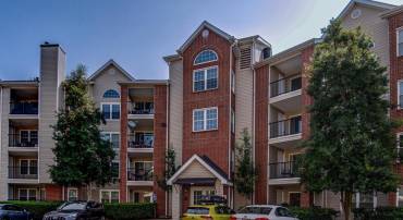 3313 WYNDHAM CIR #3210, ALEXANDRIA, Virginia 22302, 1 Bedroom Bedrooms, ,1 BathroomBathrooms,Residential,For sale,3313 WYNDHAM CIR #3210,VAAX2046980 MLS # VAAX2046980