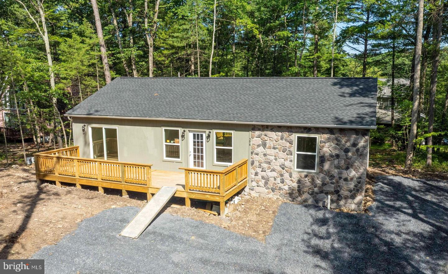 598 CRAB APPLE RD, MOUNT JACKSON, Virginia 22842, 3 Bedrooms Bedrooms, 6 Rooms Rooms,2 BathroomsBathrooms,Residential,For sale,598 CRAB APPLE RD,VASH2011850 MLS # VASH2011850