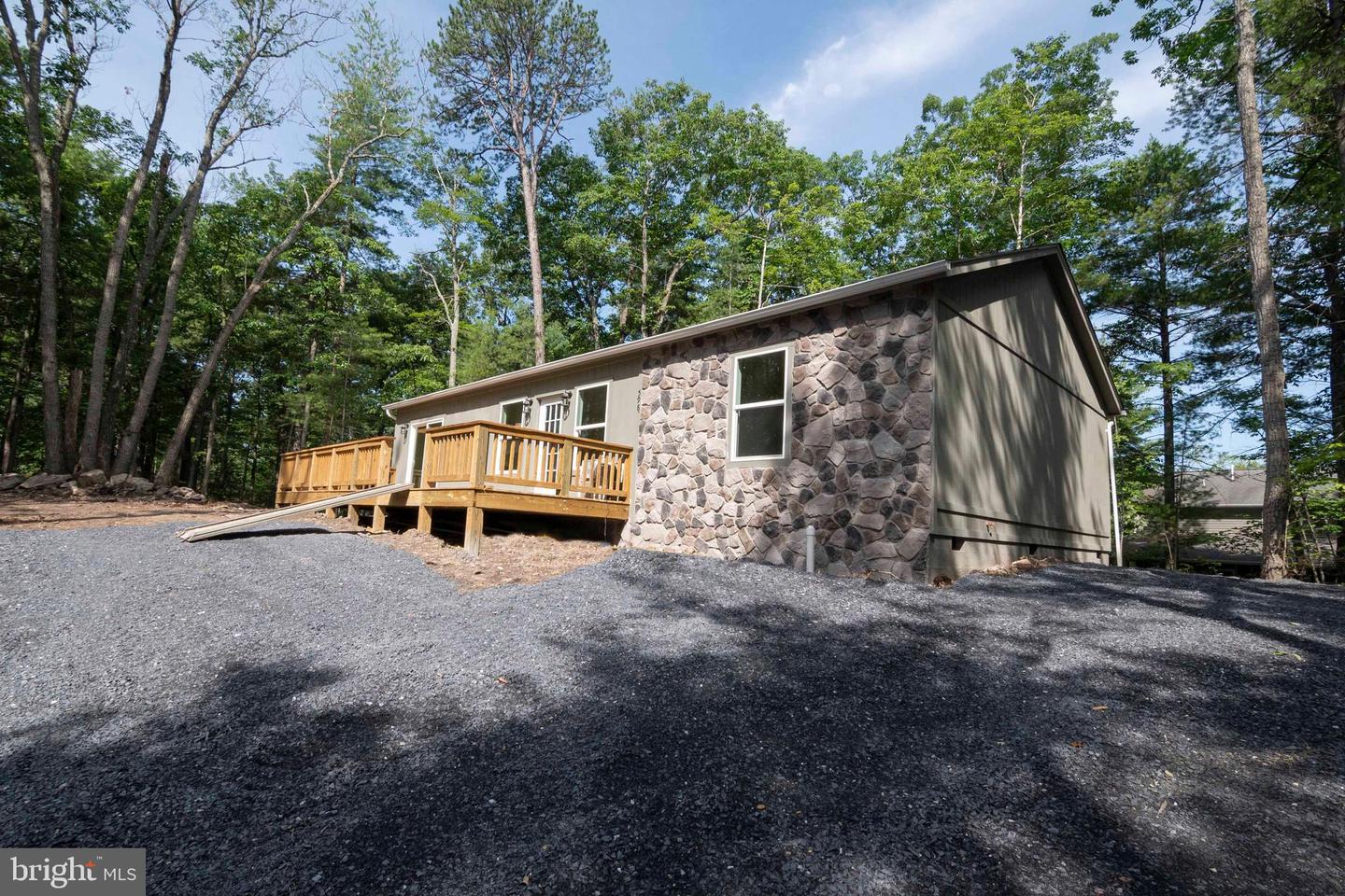 598 CRAB APPLE RD, MOUNT JACKSON, Virginia 22842, 3 Bedrooms Bedrooms, 6 Rooms Rooms,2 BathroomsBathrooms,Residential,For sale,598 CRAB APPLE RD,VASH2011850 MLS # VASH2011850