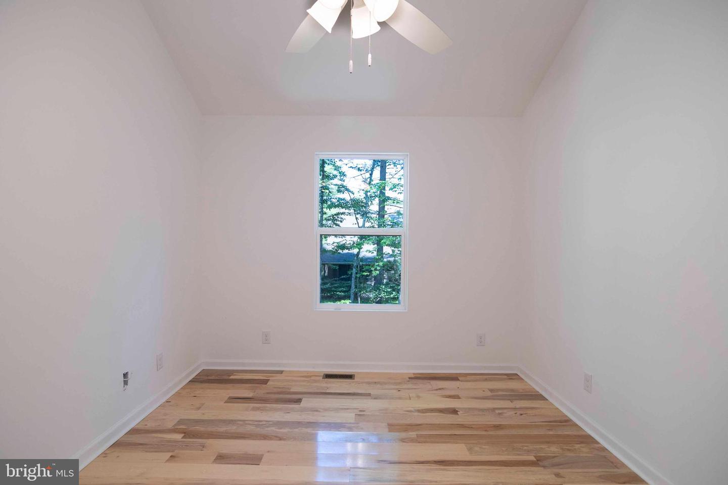 598 CRAB APPLE RD, MOUNT JACKSON, Virginia 22842, 3 Bedrooms Bedrooms, 6 Rooms Rooms,2 BathroomsBathrooms,Residential,For sale,598 CRAB APPLE RD,VASH2011850 MLS # VASH2011850