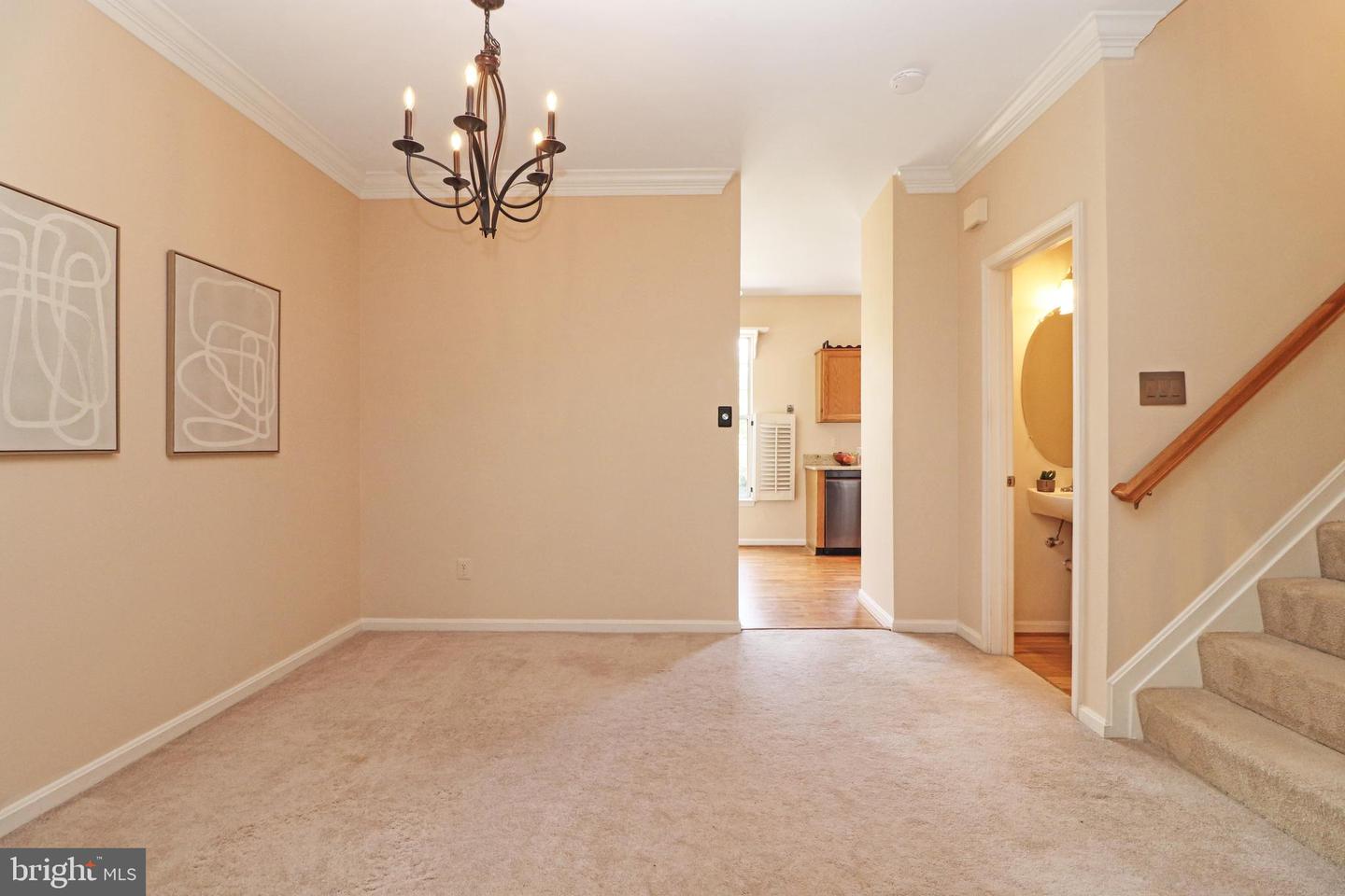 21929 THOMPSON SQ, STERLING, Virginia 20166, 3 Bedrooms Bedrooms, ,2 BathroomsBathrooms,Residential,For sale,21929 THOMPSON SQ,VALO2100730 MLS # VALO2100730