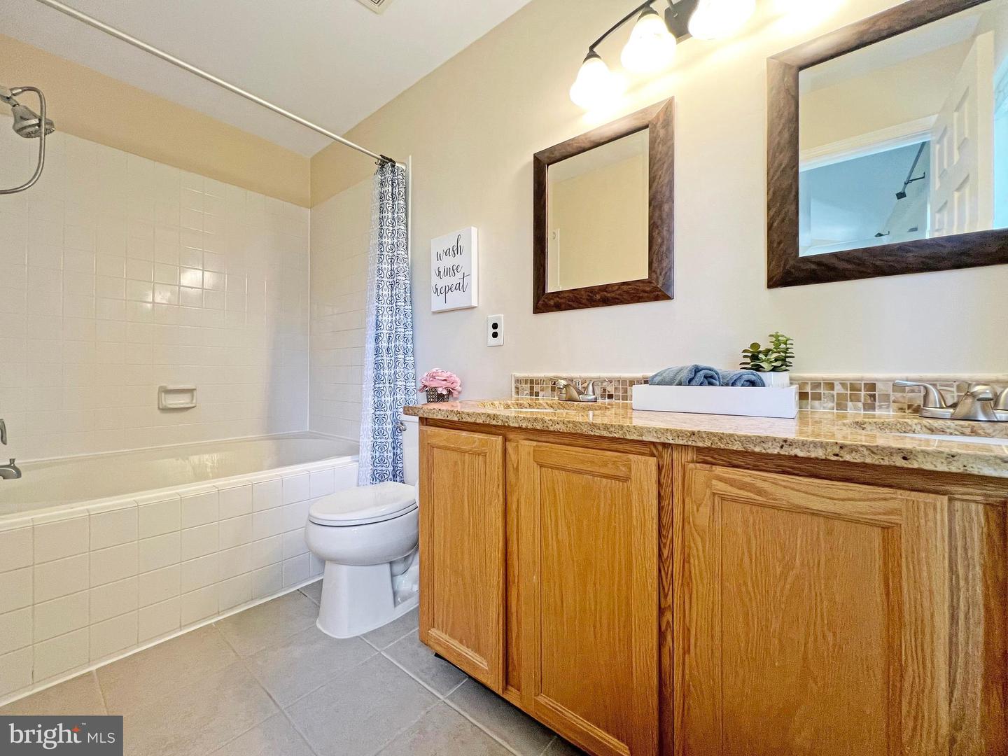 21929 THOMPSON SQ, STERLING, Virginia 20166, 3 Bedrooms Bedrooms, ,2 BathroomsBathrooms,Residential,For sale,21929 THOMPSON SQ,VALO2100730 MLS # VALO2100730