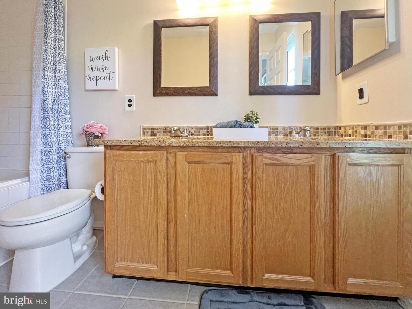 21929 THOMPSON SQ, STERLING, Virginia 20166, 3 Bedrooms Bedrooms, ,2 BathroomsBathrooms,Residential,For sale,21929 THOMPSON SQ,VALO2100730 MLS # VALO2100730