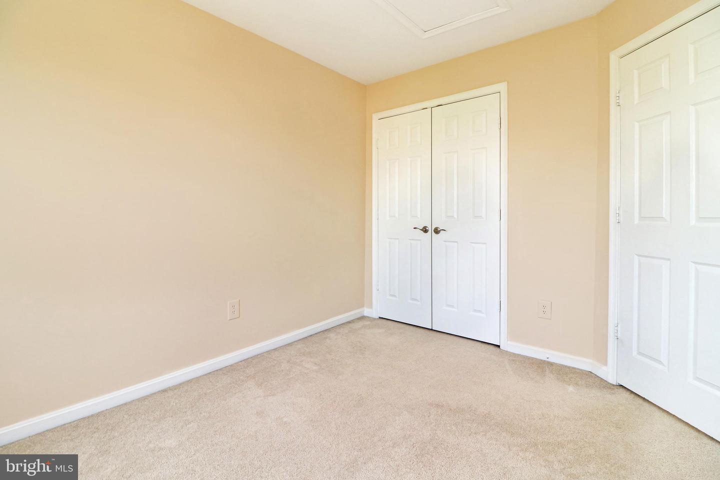21929 THOMPSON SQ, STERLING, Virginia 20166, 3 Bedrooms Bedrooms, ,2 BathroomsBathrooms,Residential,For sale,21929 THOMPSON SQ,VALO2100730 MLS # VALO2100730