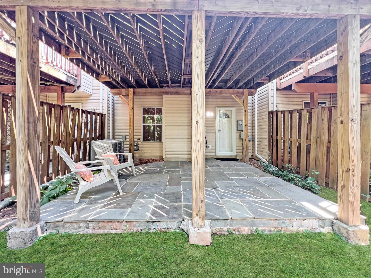 21929 THOMPSON SQ, STERLING, Virginia 20166, 3 Bedrooms Bedrooms, ,2 BathroomsBathrooms,Residential,For sale,21929 THOMPSON SQ,VALO2100730 MLS # VALO2100730