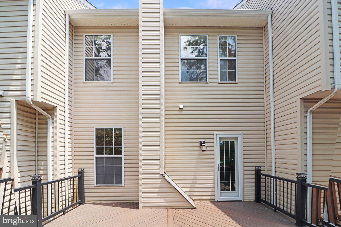 21929 THOMPSON SQ, STERLING, Virginia 20166, 3 Bedrooms Bedrooms, ,2 BathroomsBathrooms,Residential,For sale,21929 THOMPSON SQ,VALO2100730 MLS # VALO2100730