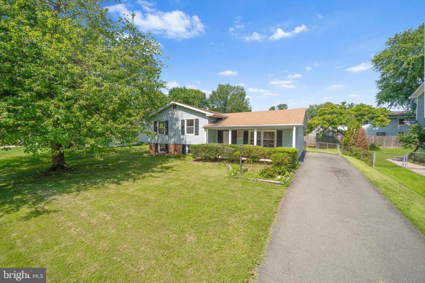 305 S KENNEDY RD S, STERLING, Virginia 20164, 3 Bedrooms Bedrooms, ,3 BathroomsBathrooms,Residential,For sale,305 S KENNEDY RD S,VALO2100674 MLS # VALO2100674
