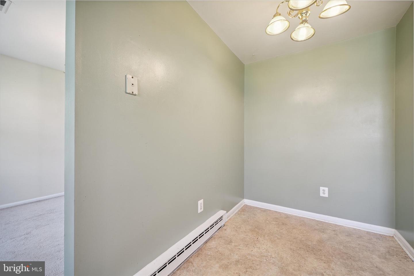 305 S KENNEDY RD S, STERLING, Virginia 20164, 3 Bedrooms Bedrooms, ,3 BathroomsBathrooms,Residential,For sale,305 S KENNEDY RD S,VALO2100674 MLS # VALO2100674